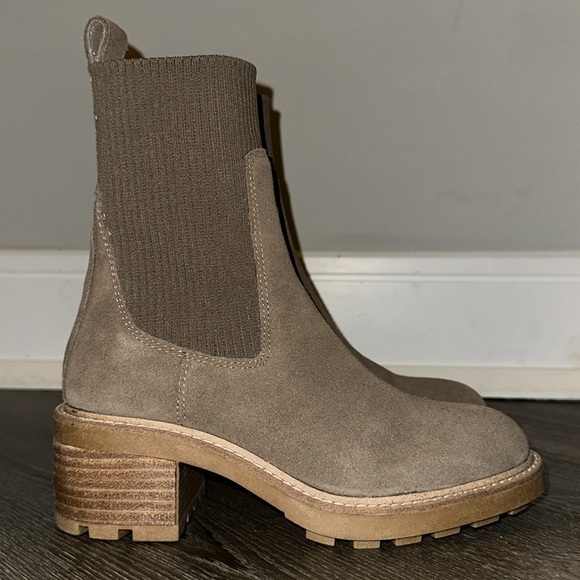 Steve Madden Kiley Booties in Taupe Suede 
Size 5.5 - Picture 5 of 8